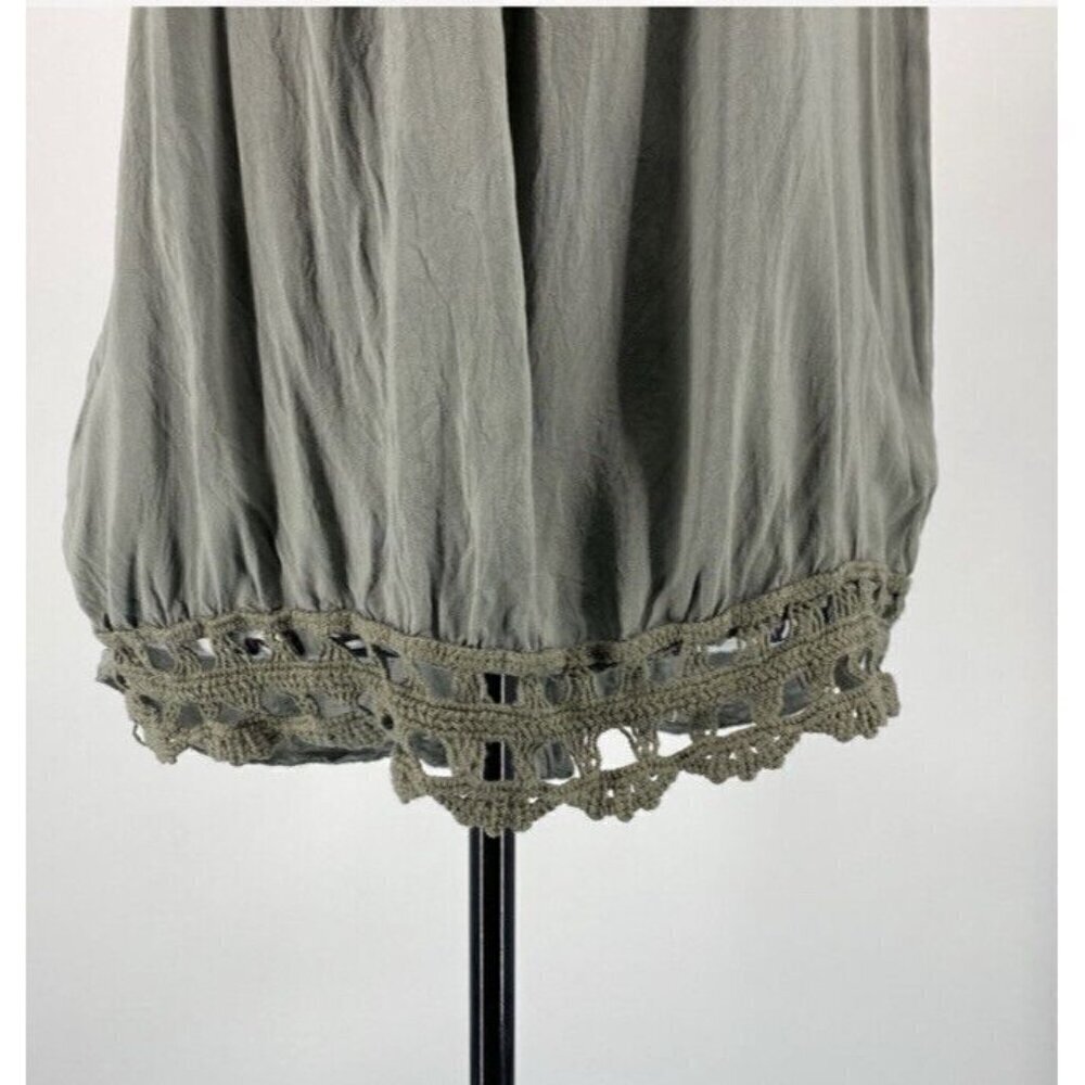 Italian made crochet trim cutout back tank. Olive. Summer Light. One Size - Picture 4 of 7
